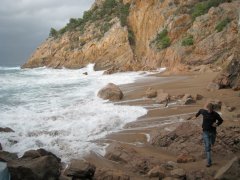 12-Fierce waves in the Anse de Ficajola, Erwin should run